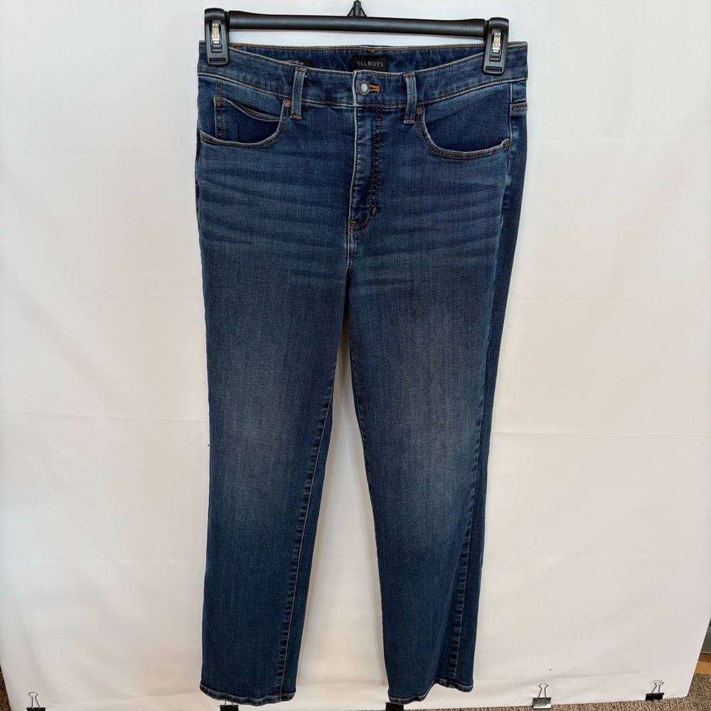 Talbots Blue Denim Jeans. Straight leg Size 6. 32” waist. 30” length INV25/364